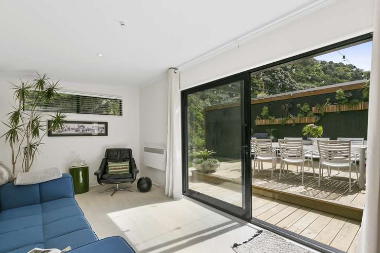 312 Queens Drive Lyall Bay_10