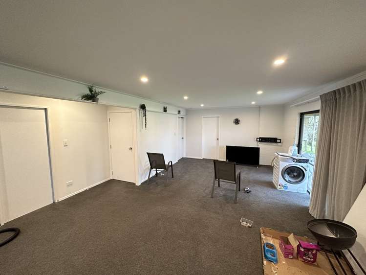29 Parakai Avenue Parakai_1