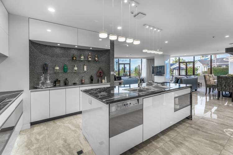 1/10 Shelly Beach Road Saint Marys Bay_16