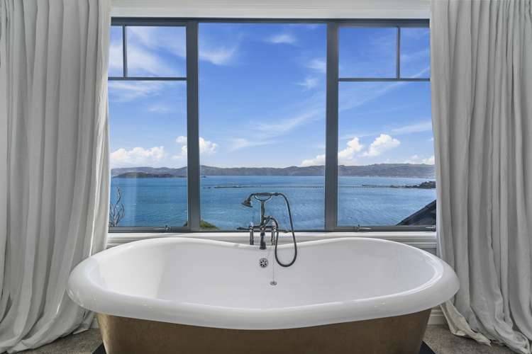 33 Waitohu Road York Bay_24