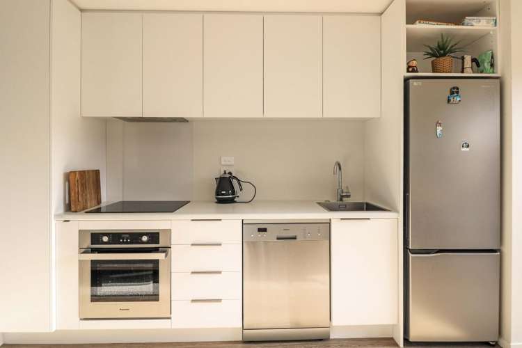 53 McGrath Way Taita_3