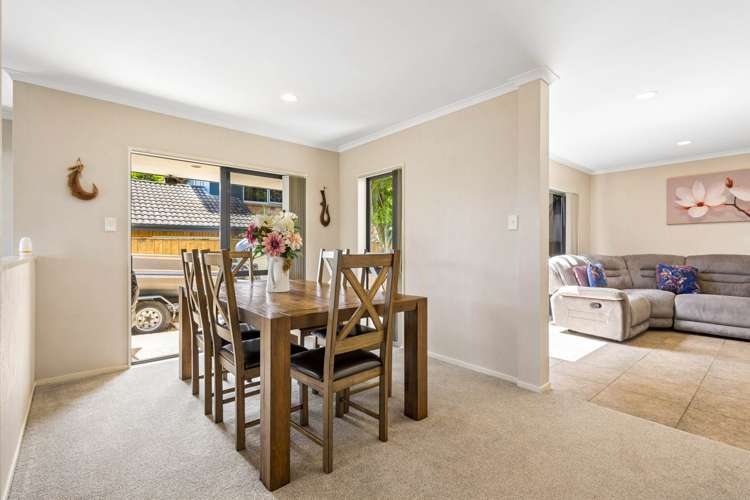6 Ashkirk Place Wattle Downs_4