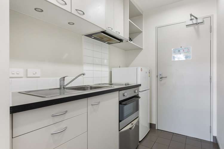 1007/17 Amersham Way Manukau_5