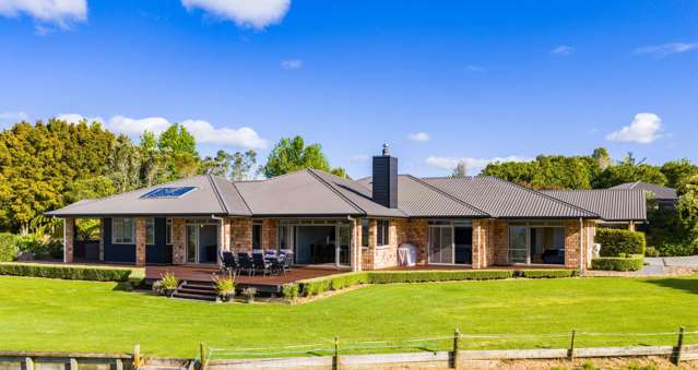 Built for large families and storage