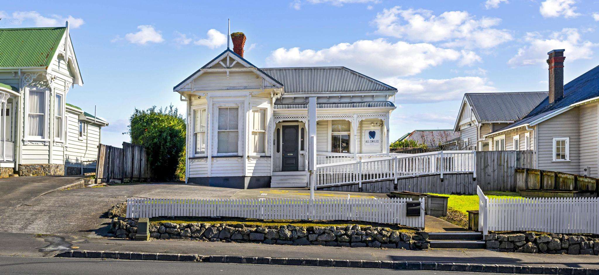 Drill down on Dominion Road