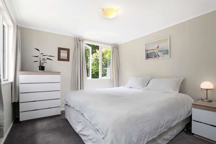 22 Hollywood Avenue Titirangi_9