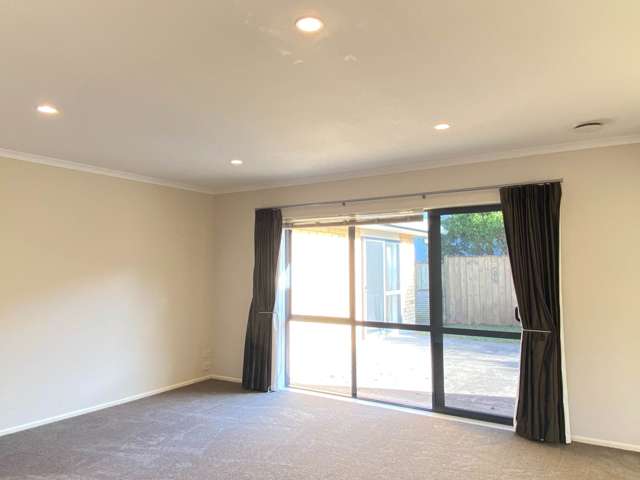 25 Dairyland Drive East Tamaki_1