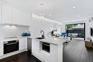 18B St Michaels Avenue_4