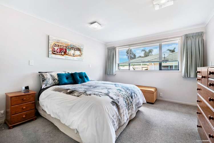 15 Lillian Place Orewa_12