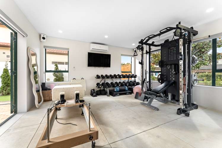 8 Vinograd Drive Te Atatu Peninsula_18