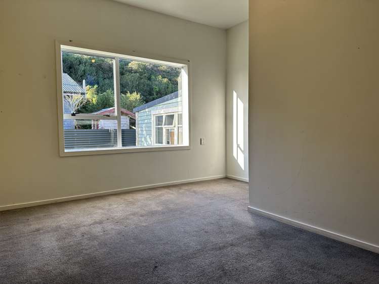 196 Fitzherbert Street Hokitika_10