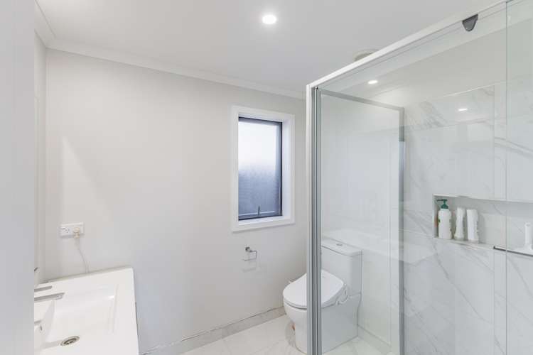 16 Probert Crescent Chartwell_11