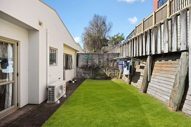 4/11a Ruakiwi Road 500063_9