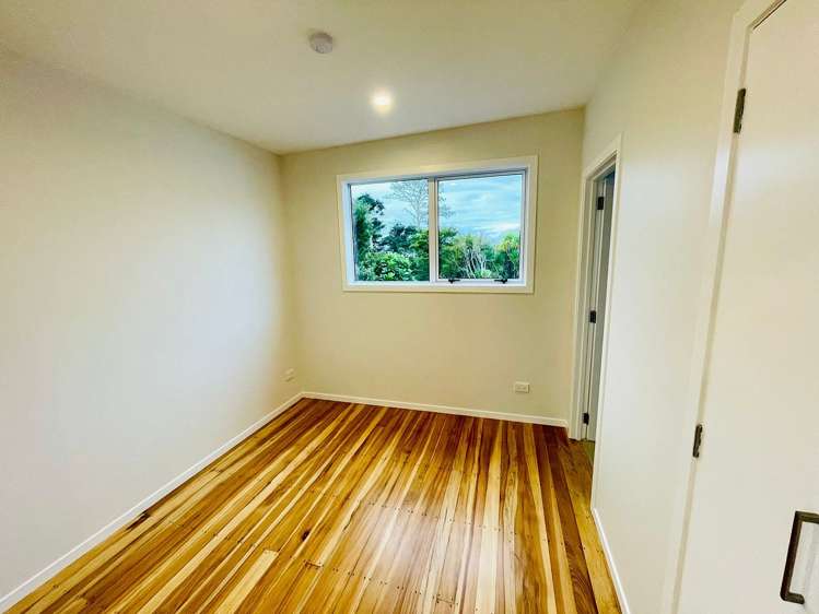 9 Alexander Road Algies Bay_6