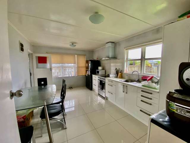 55 Amberley Avenue Te Atatu South_3