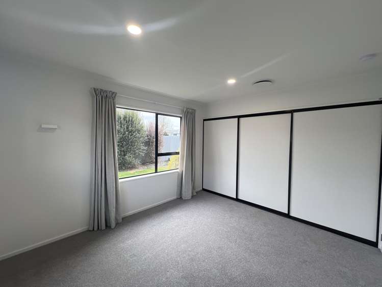 2/91 Chalmers Ave Ashburton_5