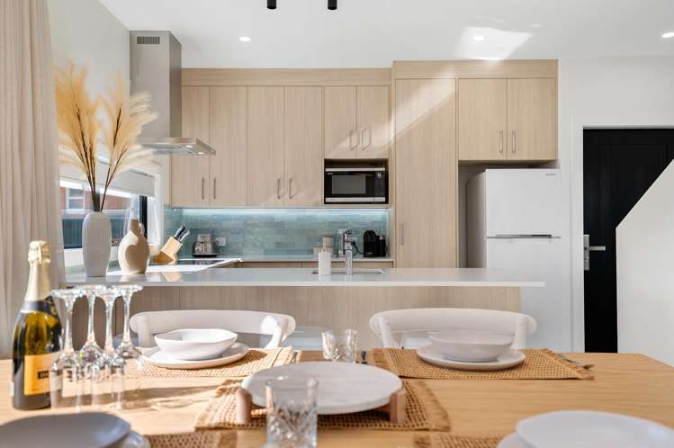 2/141 Waikato Street Central_12