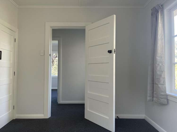 211 Saint Vincent Street Toi Toi_6