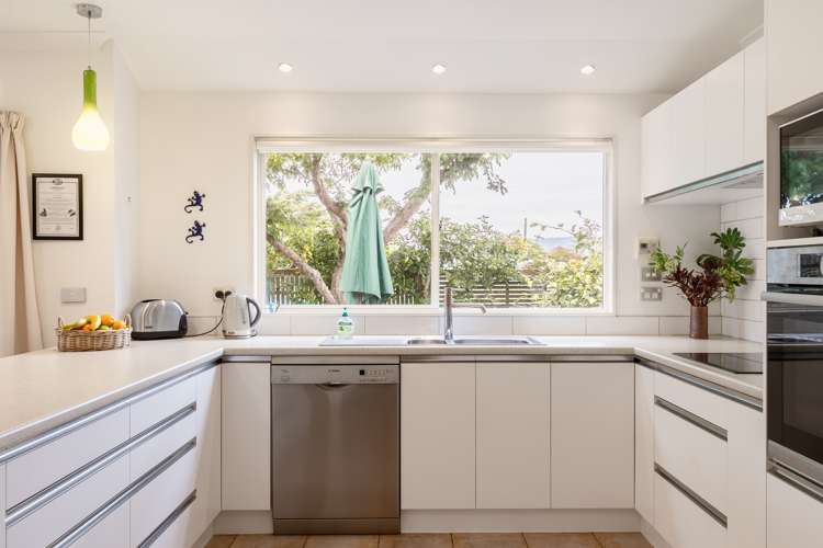 29 Avion Terrace Raumati Beach_4