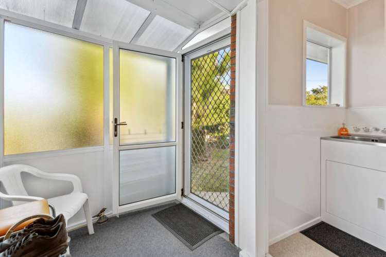 16 Imatra Place Sunnyhills_14