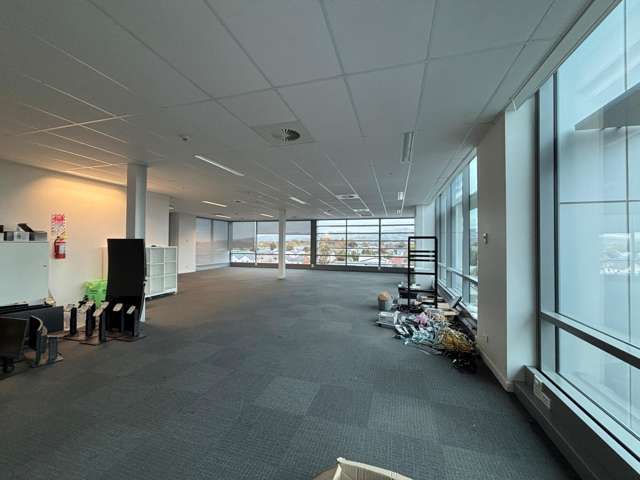 351 Lincoln Road Addington_4