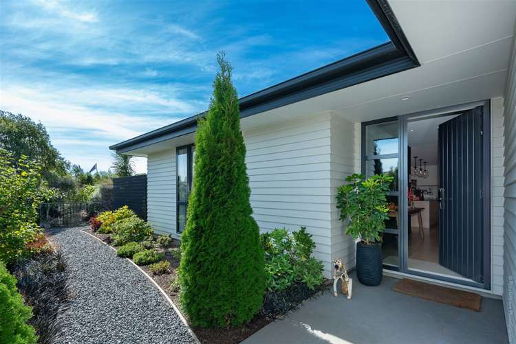 12 Eaton Place Lincoln_30