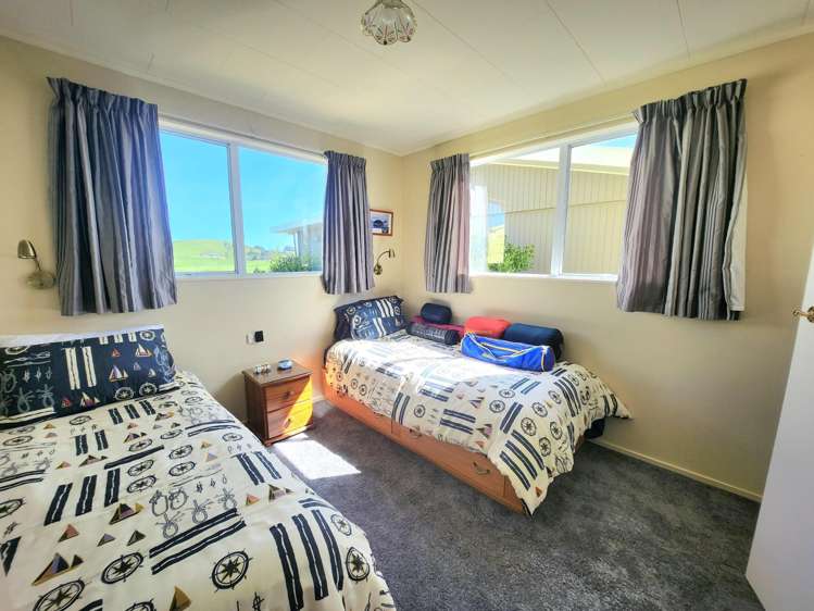 1 and 5 Wilson Street Moeraki_14