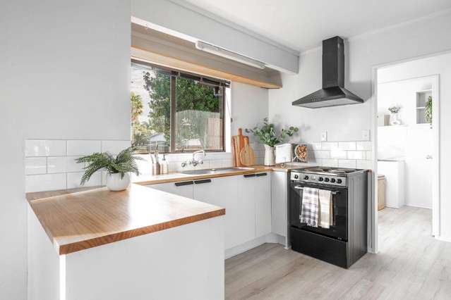 6A Lyn Grove Papamoa Beach_1