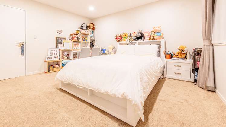 21 Quattro Avenue Flat Bush_12