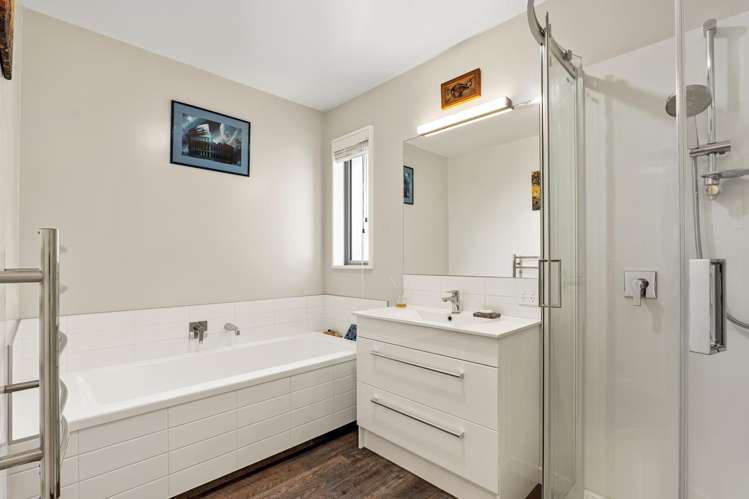 3 Kingsbridge West Burwood_11