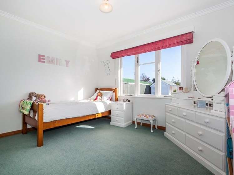 9 Belvedere Crescent Takaro_13