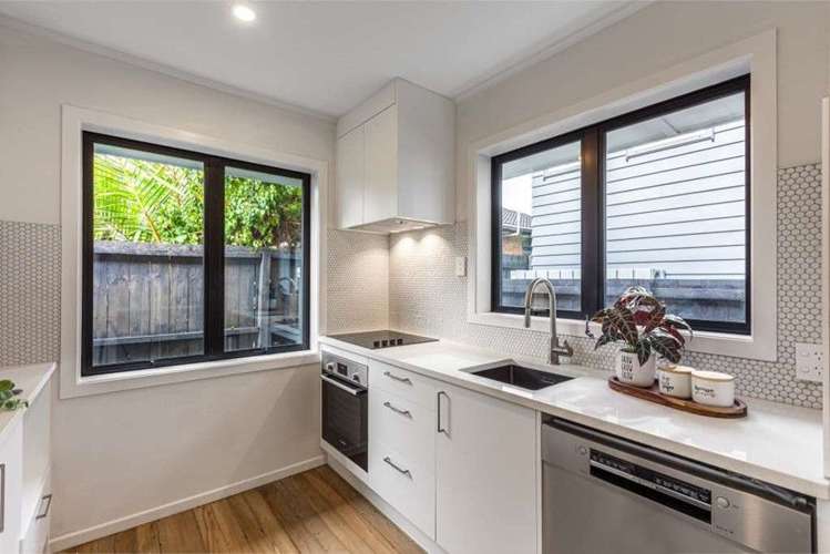 10c Kotuku Street Te Atatu Peninsula_7