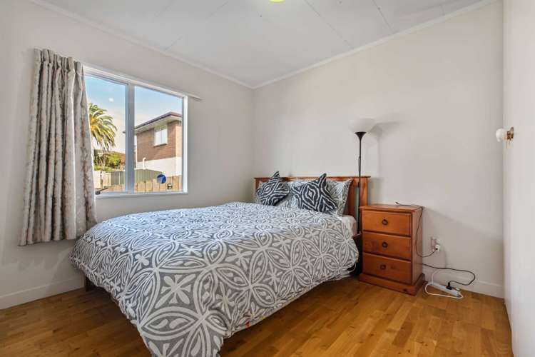 2/21 Te Atatu Road Te Atatu South_10