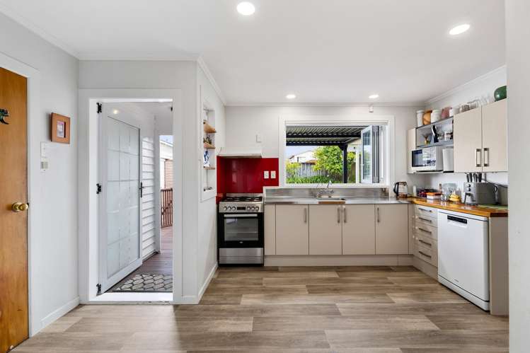 53 Coronation Road_2