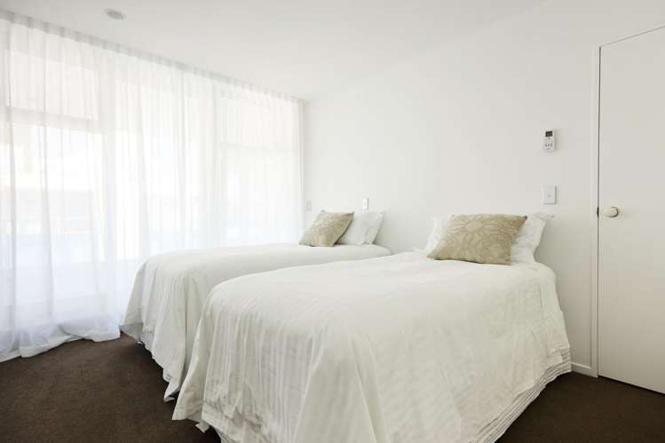 10A/2 Marine Parade Mount Maunganui_12