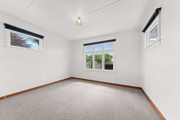 141 Seaview Road Westown_7