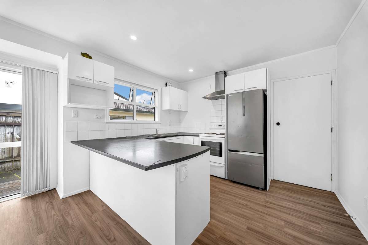 42 White Swan Road_3