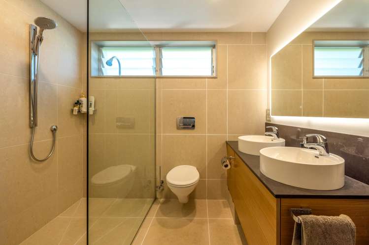 19 Victoria Road South Onetangi_20