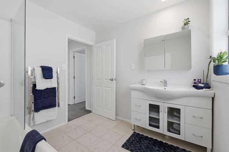 129 West Hoe Heights Orewa_16