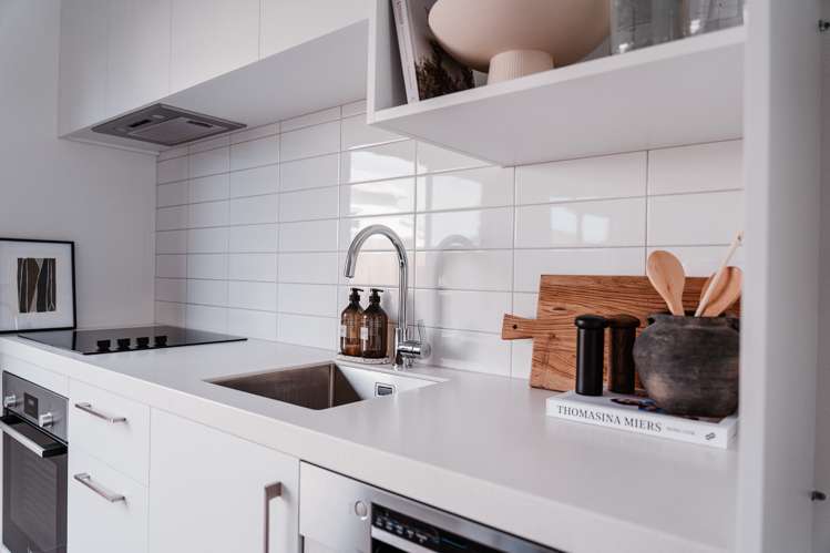 2/14 Moule Street Addington_3