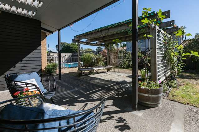 Family Living on a Sunny, Private Section