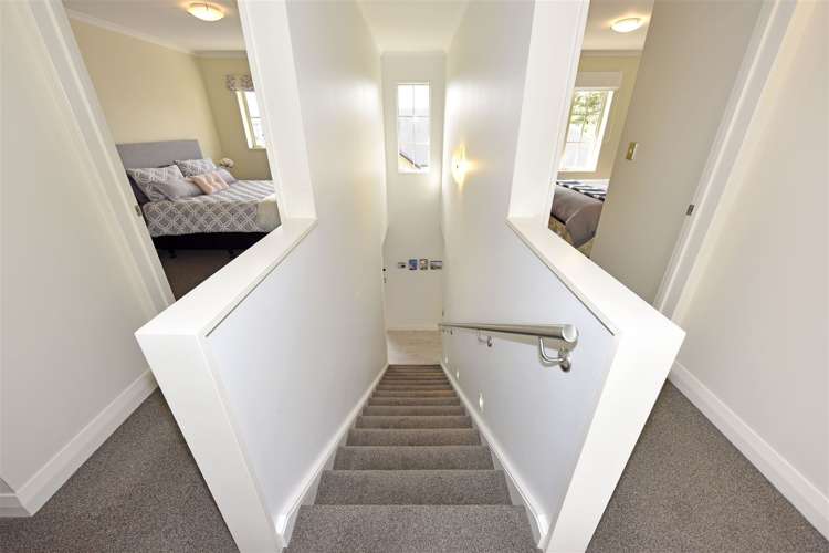 9 Strathmore Gardens Burwood_22