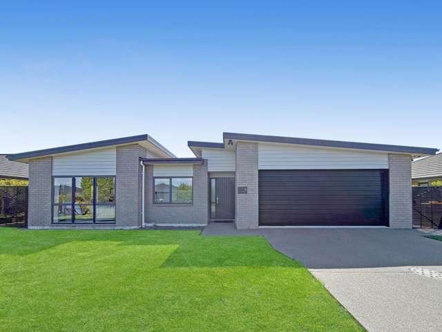 WIGRAM - 4 BEDROOMS, FAMILY HOME, DOUBLE GARAGE