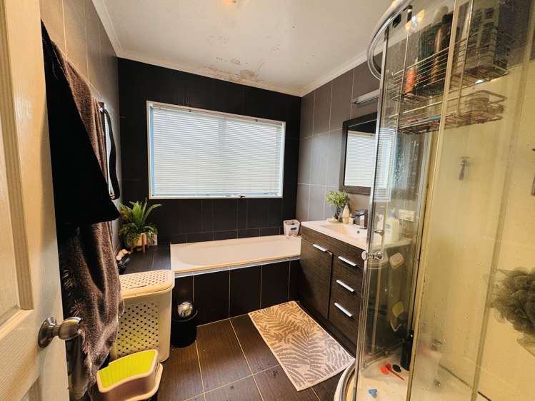 2/17 Queen Street Papakura_12