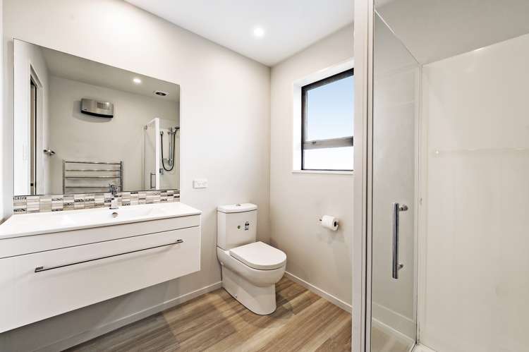 77 Sunline Avenue Lincoln_9