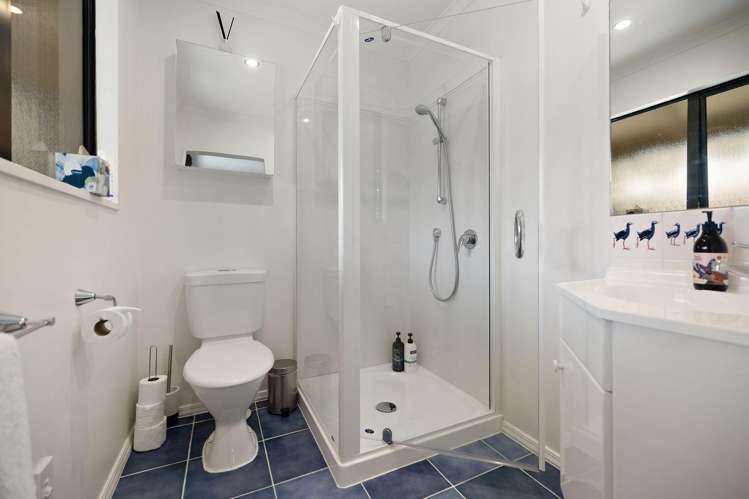 2 Bramshill Drive Lower Shotover_24