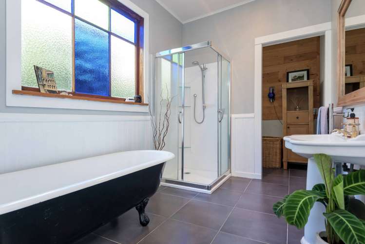 92 Beach Road Mellons Bay_18