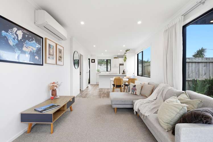 8/18 Titoki Street Te Atatu Peninsula_2