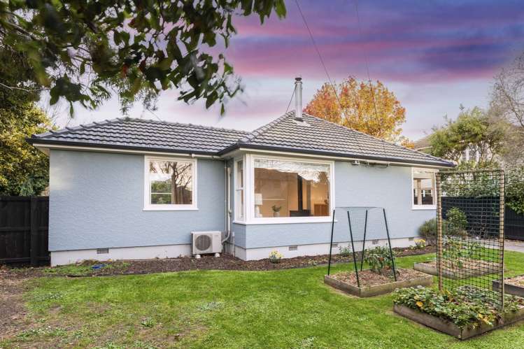 36 Eveleyn Couzins Avenue Richmond_5