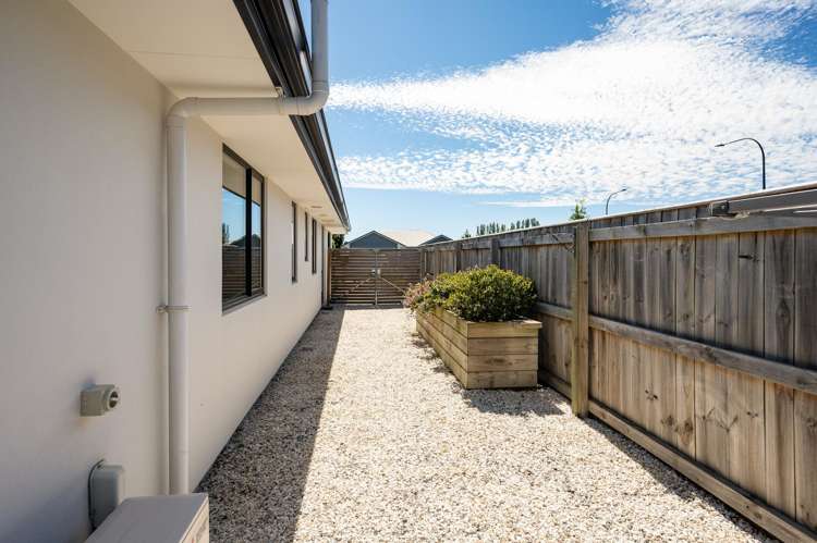 1 Woodley Road Richmond_14